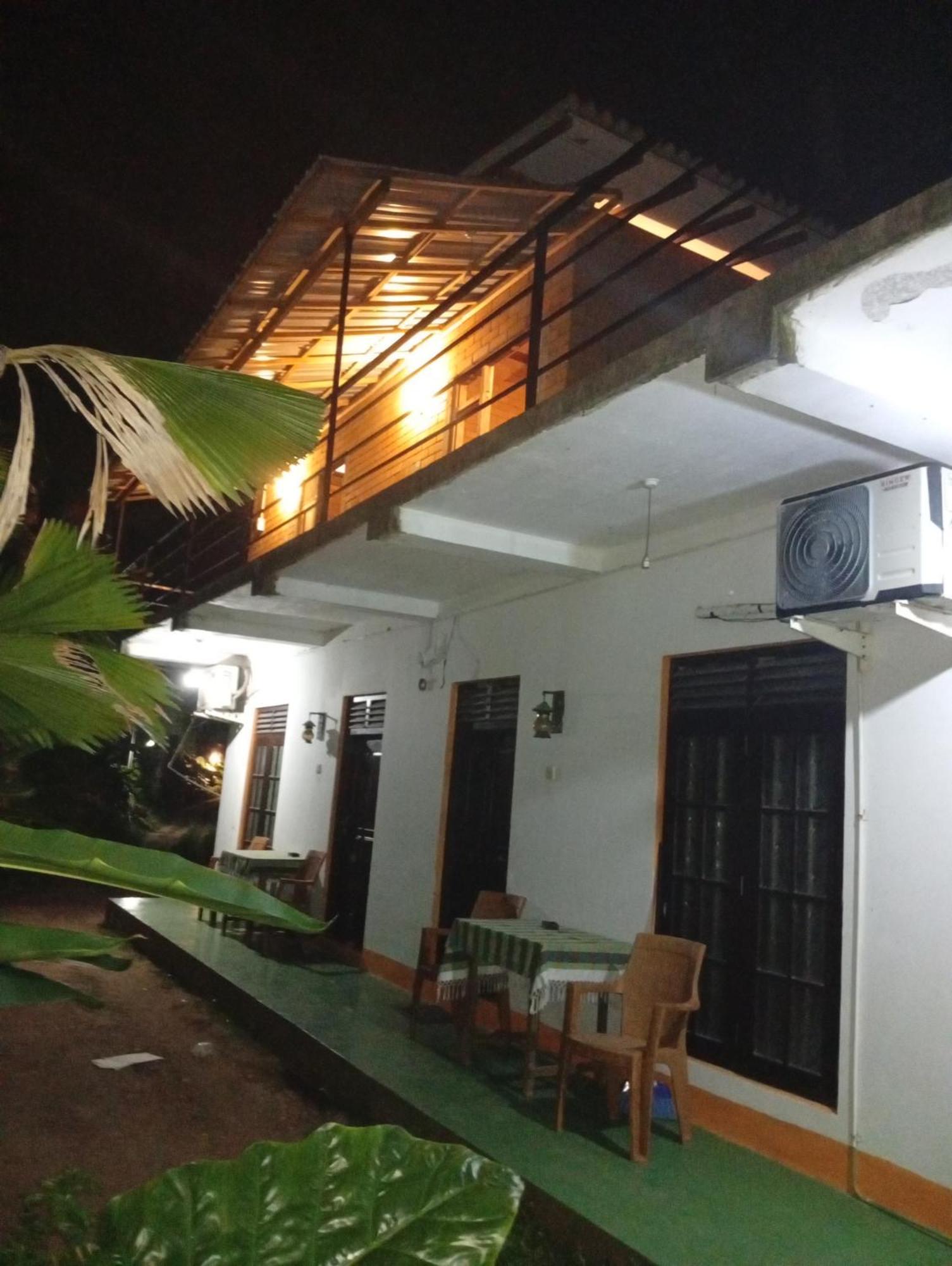Jungle Guest ,Mirissa Hotel Exterior photo
